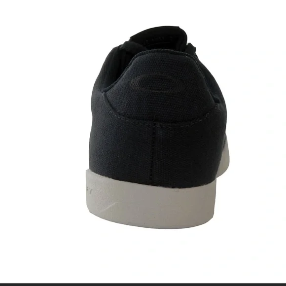 Oakley Blue Canvas Sneakers Like New - Picture 5 of 13